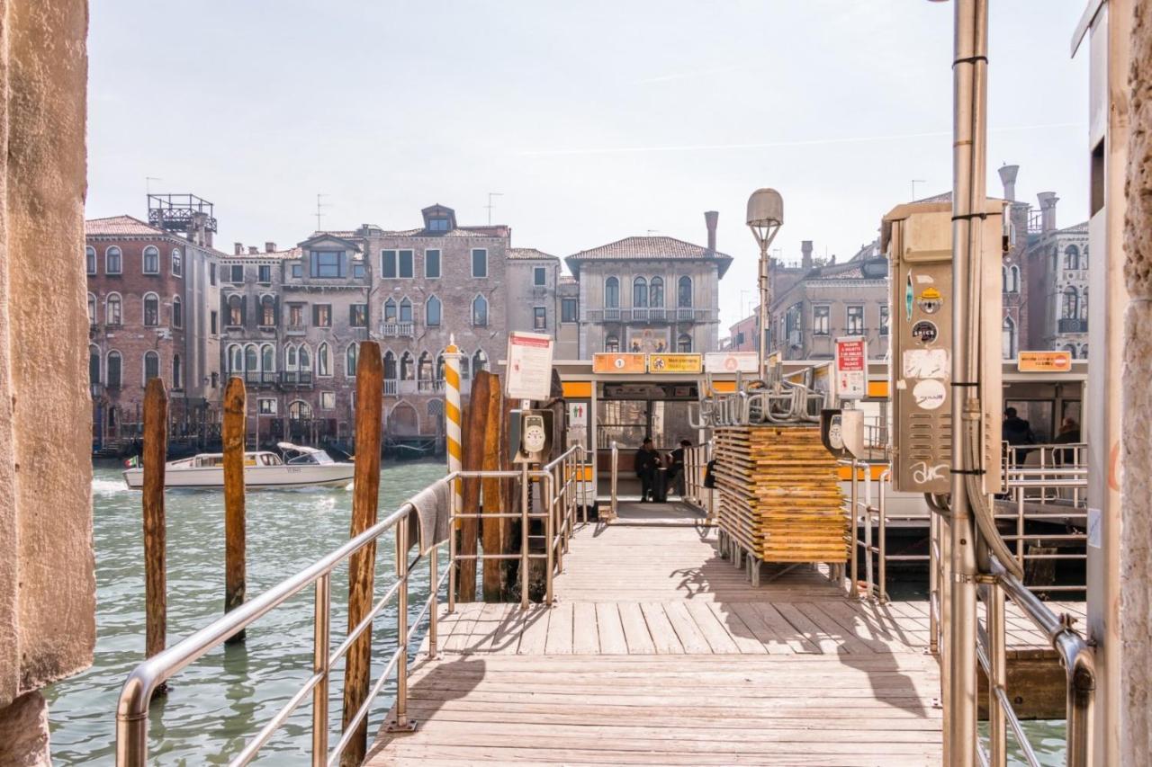 Fenice Backstage Over Canal Venice Ngoại thất bức ảnh